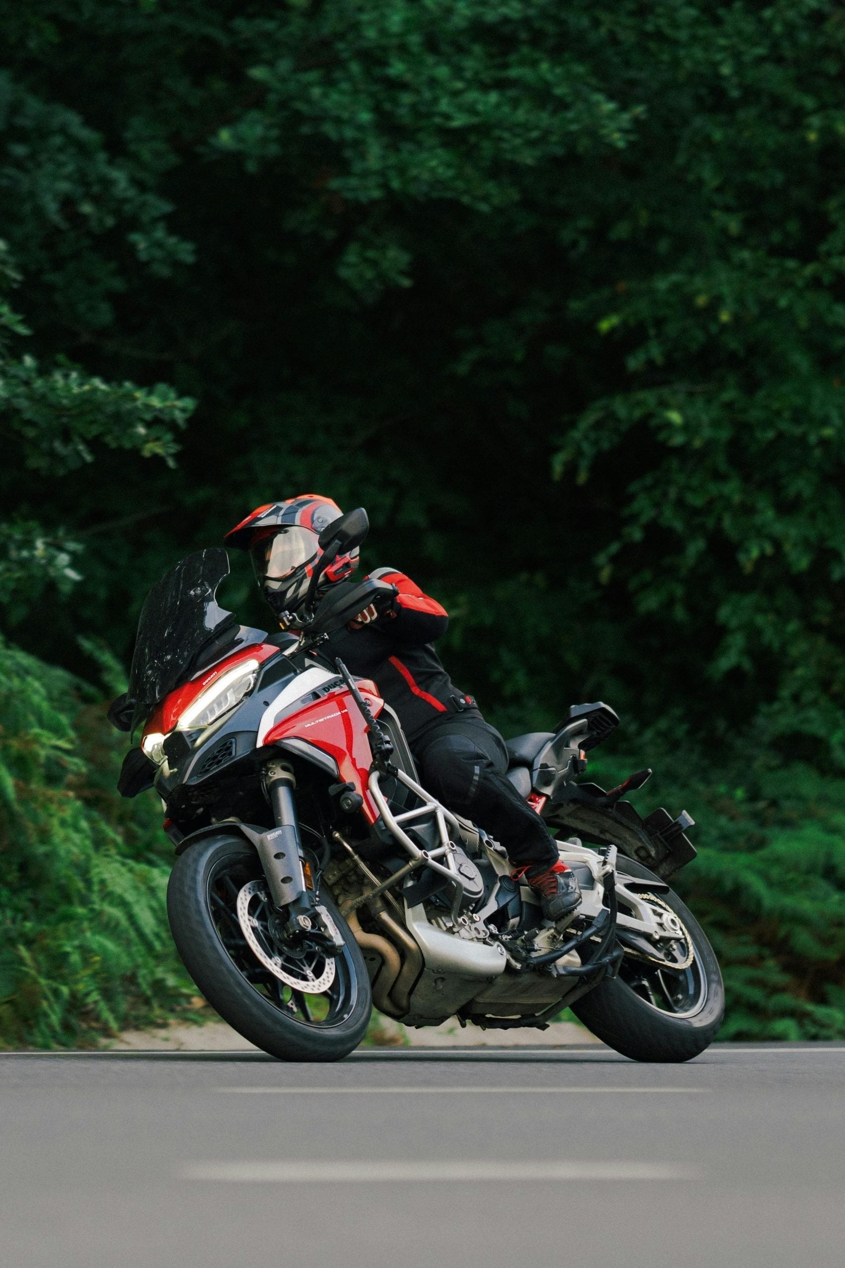 Riding in All Weather: Best Motorcycle Jackets for Every Season